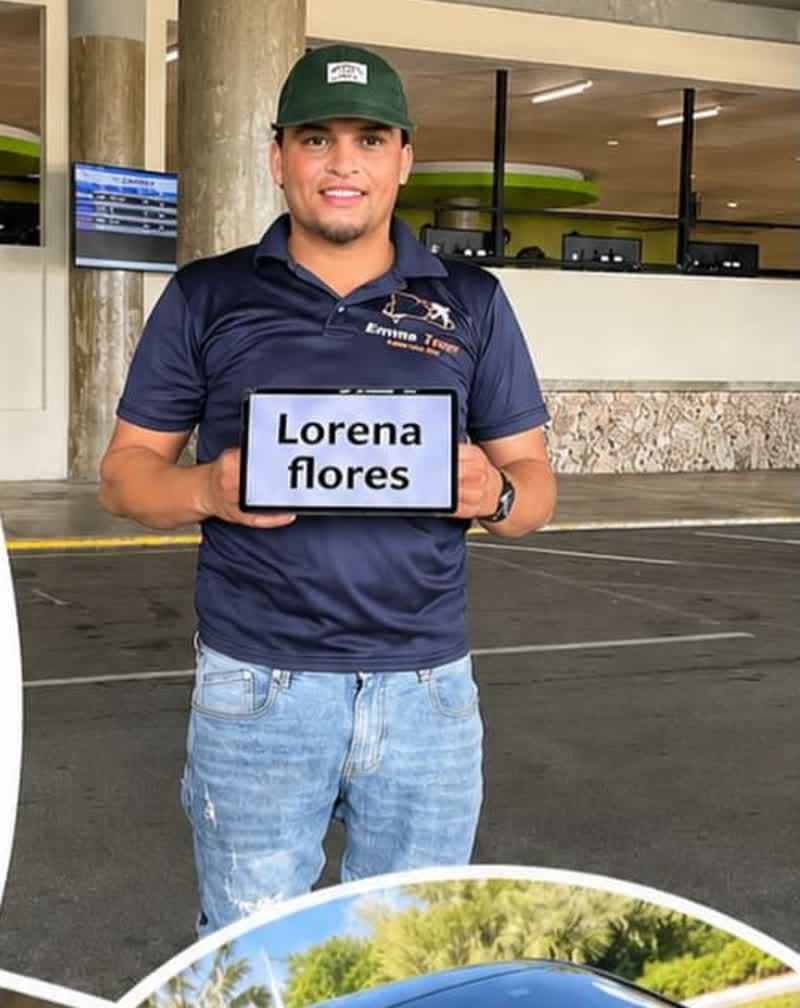 Chofer Emma Tour en el aeropuerto de Punta Cana